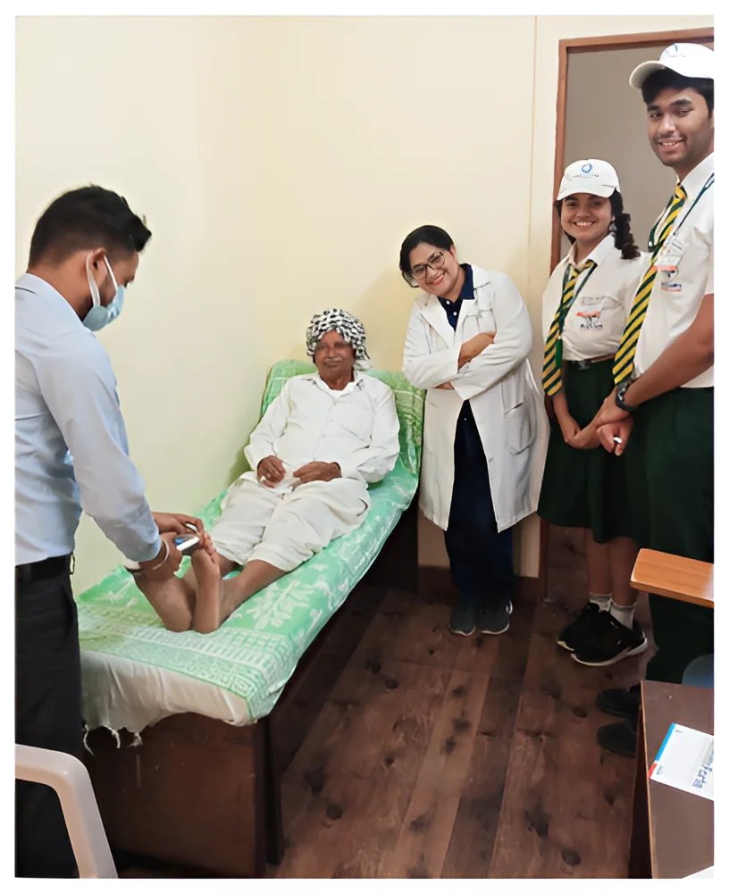 Dr garima with senior patient at Advanced Diabetes Clinic udiapur